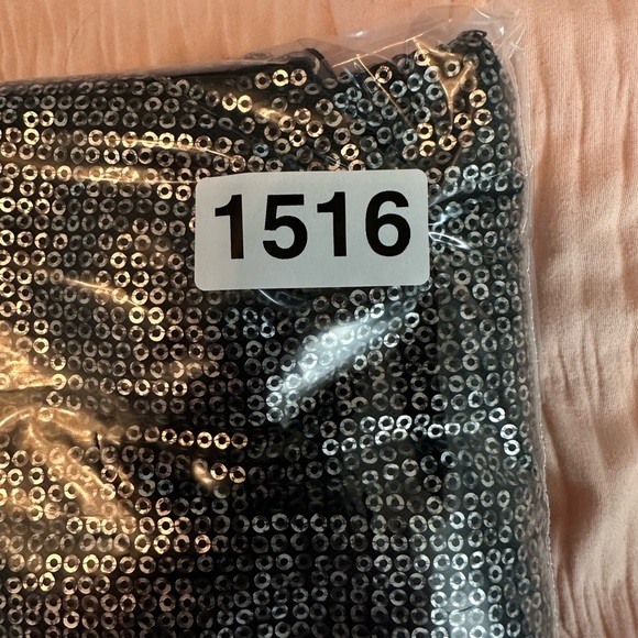 Quacker Factory Sequin Sparkle Long Sleeve Holiday Top Size 1X #1516 - Picture 9 of 9